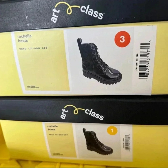 NWT GIRLS ART class boots - Picture 3 of 3